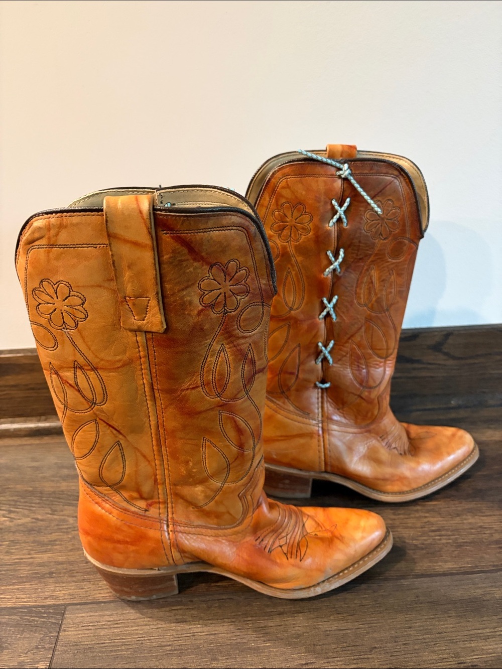 Women's Vintage-Style Tan Leather Western Boots with Floral Stitching